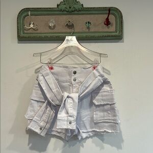 My Boo White Button-Up Shorts with Tie Front Punk Sleeves large women’s